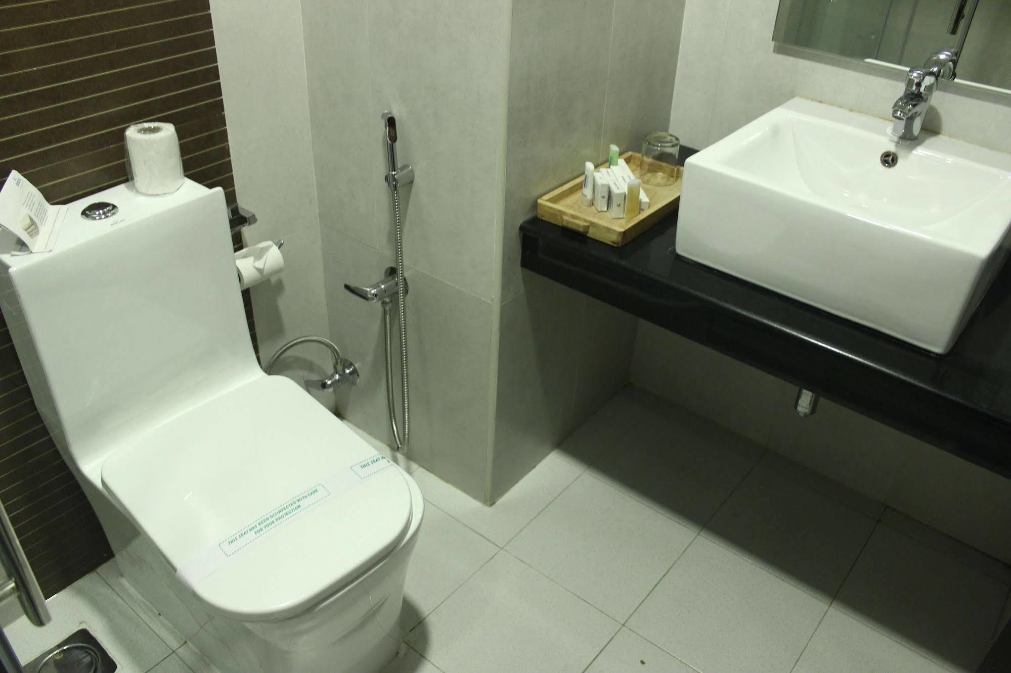 Abaam Cochin Hotel Kochi Kültér fotó